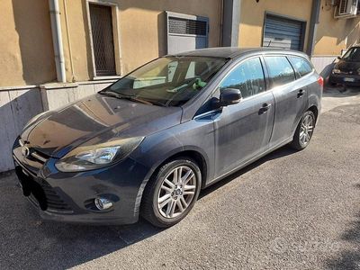 Begagnad Ford Focus 115 HK (84 kW) 2012 Blå Kombi