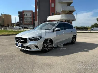 Usata Mercedes B180 Advanced 116 CV (85 kW) 2023 Grigio Monovolume