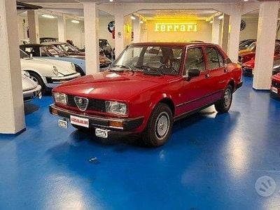 Second-hand Alfa Romeo Alfetta 110 CP (80 kW) 1982 Roșu Berlinǎ