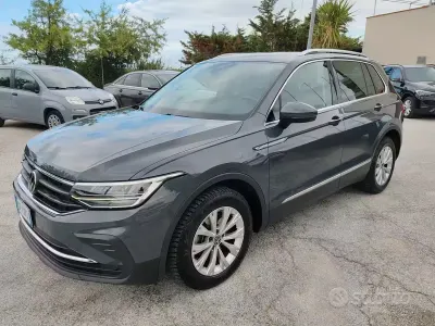 Usata VW Tiguan Life 150 CV (110 kW) 2021 Grigio SUV