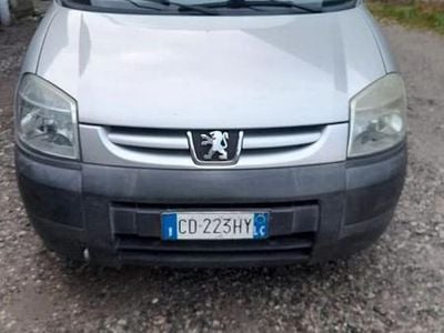 Usata Peugeot Partner 90 CV (66 kW) 2002 Grigio Monovolume