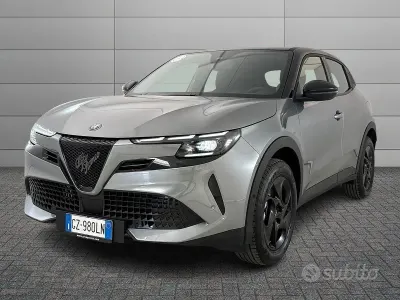 Nuova Alfa Romeo GT Junior 136 CV (100 kW) 2025 Grigio SUV