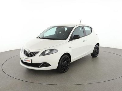 Käytetty Lancia Ypsilon Silver 70 HP (51 kW) 2022 Valkoinen Viistoperä