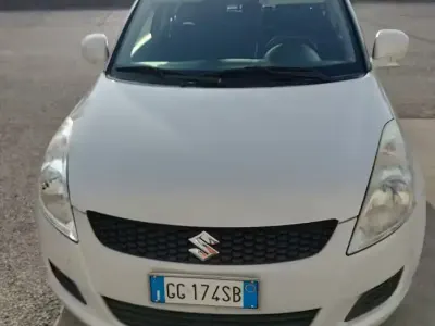 Begagnad Suzuki Swift 94 HK (69 kW) 2013 Vit Halvkombi