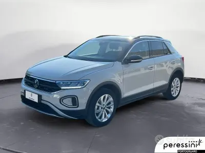Usata VW T-Roc Life 150 CV (110 kW) 2023 Ascot grey SUV