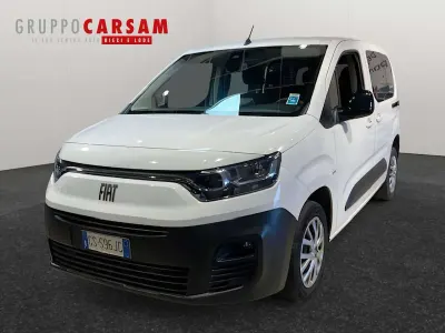 Usata Fiat Doblò 102 CV (75 kW) 2023 Bianco Monovolume