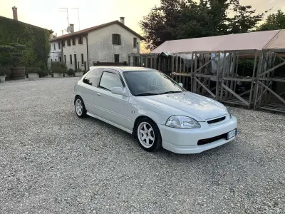 Usata Honda Civic LS 114 CV (83 kW) 1995 Bianco Berlina