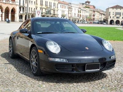 Porsche 911 Carrera