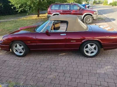 Usata Alfa Romeo Spider 106 CV (77 kW) 1992 Rosso Cabrio