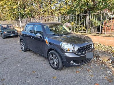 Usata Mini One Countryman 98 CV (72 kW) 2016 Marrone SUV