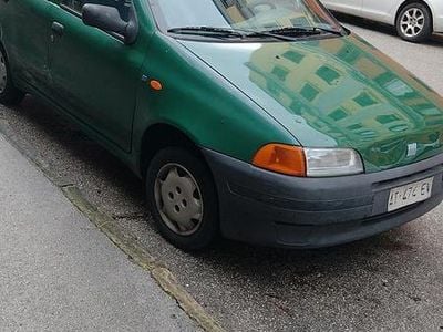 Usata Fiat Punto 54 CV (39 kW) 1994 Verde Berlina