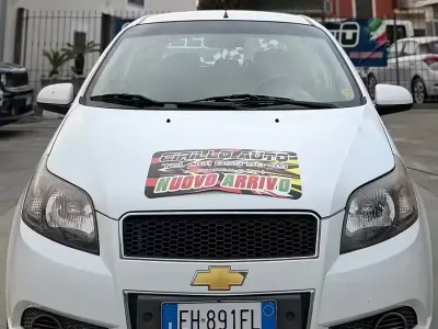Usata Chevrolet Aveo 84 CV (61 kW) 2011 Bianco Utilitaria