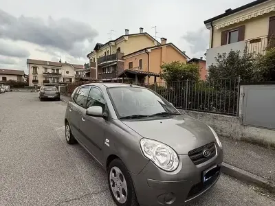 Gebraucht Kia Picanto 62 PS (45 kW) 2010 Grau Kleinwagen