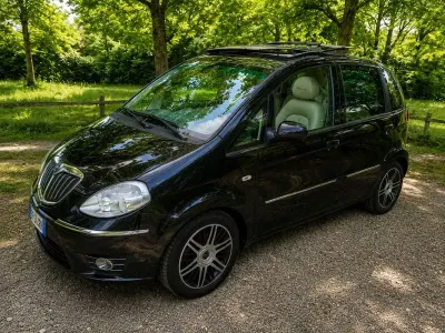 Usata Lancia Musa S 95 CV (69 kW) 2011 Nero Monovolume