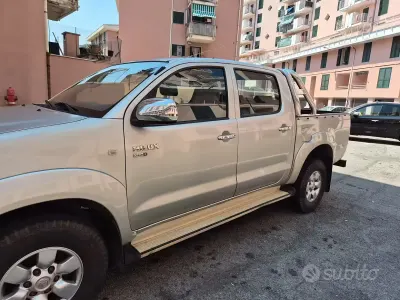 Usata Toyota HiLux 120 CV (88 kW) 2007 Grigio Pick-up