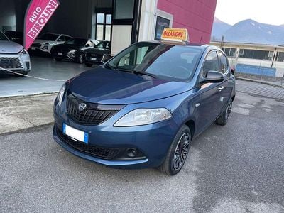 Usata Lancia Ypsilon Silver 69 CV (50 kW) 2023 Blu Utilitaria