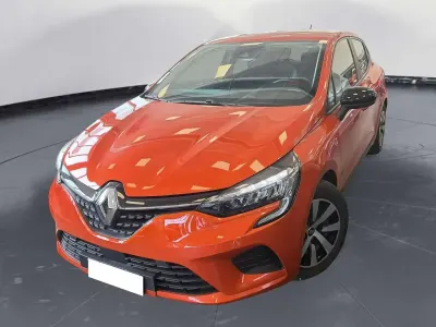 Usata Renault Clio V Equilibre 140 CV (102 kW) 2023 Arancione Berlina