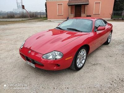 Usata Jaguar XKR 363 CV (266 kW) 1998 Rosso Coupé