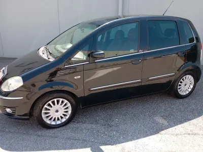 Usata Lancia Musa 95 CV (69 kW) 2007 Nero Monovolume