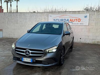 Usata Mercedes B180 Business 115 CV (84 kW) 2020 Grigio Monovolume