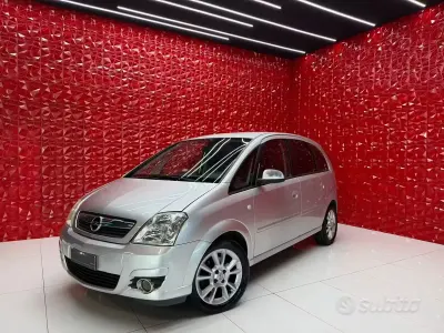 Usata Opel Meriva Cosmo 75 CV (55 kW) 2008 Grigio Monovolume