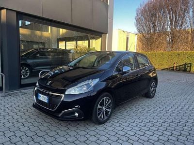 Usata Peugeot 208 Allure 99 CV (72 kW) 2018 Blu/azzurro Utilitaria