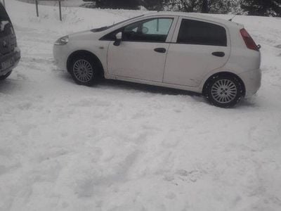 Usata Fiat Grande Punto 75 CV (55 kW) 2007 Bianco Utilitaria