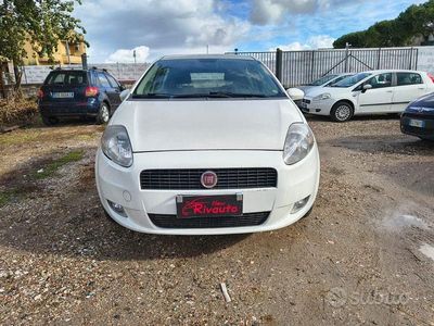Usata Fiat Grande Punto 77 CV (56 kW) 2013 Bianco Utilitaria