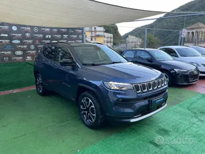 Begagnad Jeep Compass Limited 131 HK (96 kW) 2022 Blå SUV