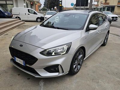 Argento Usata 2019 Ford Focus ST-Line Station wagon | 13.100 € (Molto cara)