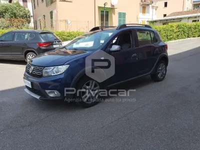 Usata Dacia Sandero Stepway 90 CV (66 kW) 2017 Blu Berlina