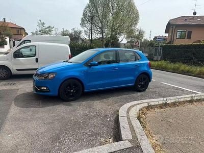Usata VW Polo Comfortline 90 CV (66 kW) 2014 Blu Utilitaria