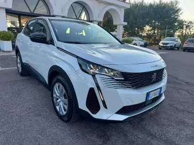 Usata Peugeot 3008 131 CV (96 kW) 2022 Bianco perlato SUV