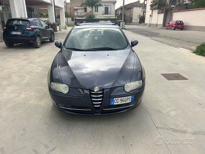 Usata Alfa Romeo 147 116 CV (85 kW) 2003 Nero Utilitaria