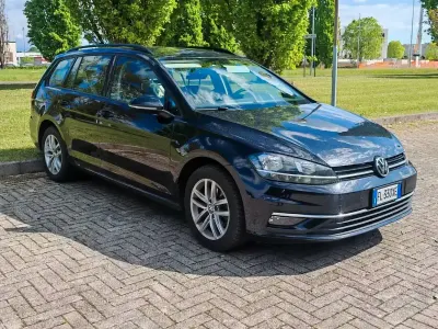 Begagnad VW Golf VII Executive 116 HK (85 kW) 2017 Svart Kombi