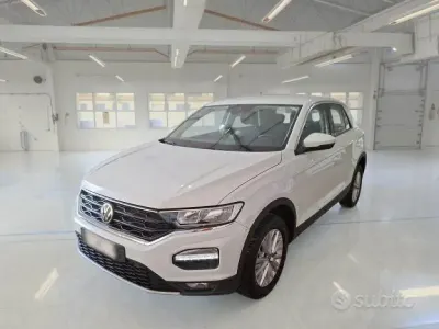 Usata VW T-Roc Business 150 CV (110 kW) 2021 Bianco SUV