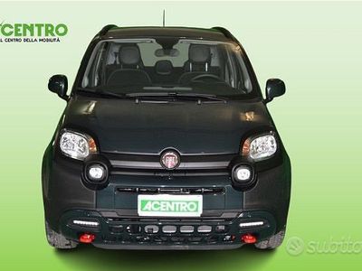 Verde Usata 2024 Fiat Panda Cross Cross Utilitaria | 13.900 € (Buon prezzo)