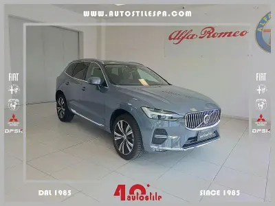 Usado Volvo XC60 Ultimate 235 CV (172 kW) 2023 Gris SUV