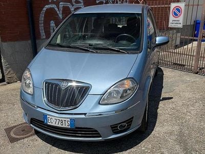 Usata Lancia Musa 2010 Blu Monovolume