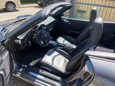 Usata Porsche 997 385 CV (283 kW) 2011 Grigio Cabrio