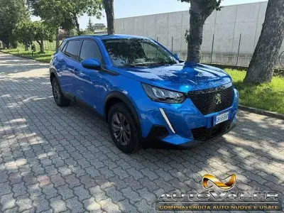 Usata Peugeot 2008 Active 101 CV (74 kW) 2021 Blu SUV