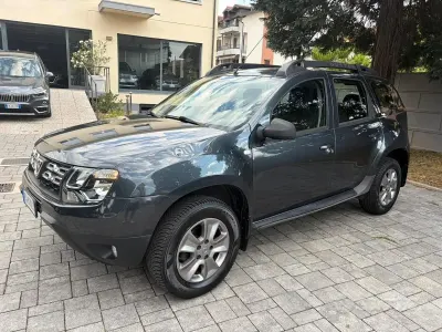 Usata Dacia Duster Prestige 109 CV (80 kW) 2015 Grigio SUV