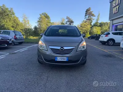 Gebraucht Opel Meriva Cosmo 101 PS (74 kW) 2011 Braun Van / Kleinbus