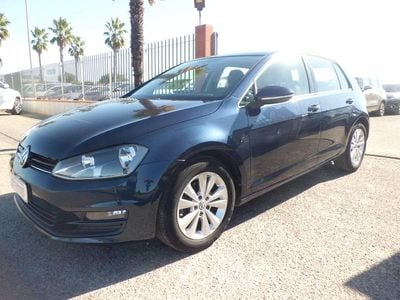 Begagnad VW Golf VII Highline 105 HK (77 kW) 2013 Blå Sedan