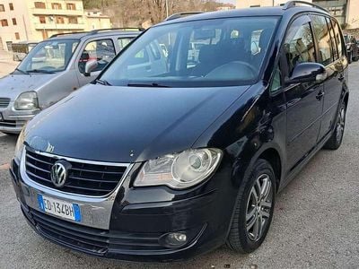 Begagnad VW Touran Trendline 105 HK (77 kW) 2009 Minibuss