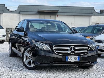 Usata Mercedes E350 Premium 258 CV (189 kW) 2017 Nero Berlina
