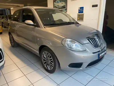 Brugt Lancia Ypsilon Gold 75 HK (55 kW) 2012 Gul Hatchback