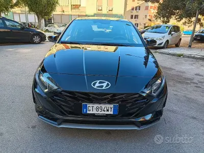 Usata Hyundai i20 100 CV (73 kW) 2024 Nero Utilitaria