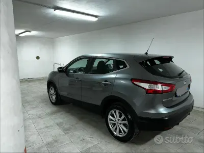 Usata Nissan Qashqai 110 CV (80 kW) 2015 Grigio SUV
