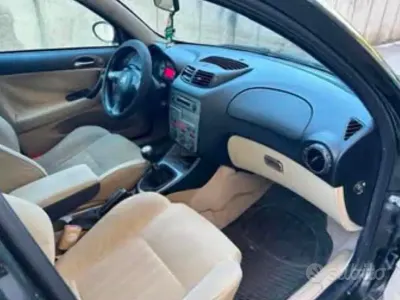 Usata Alfa Romeo 147 101 CV (74 kW) 2008 Nero Utilitaria